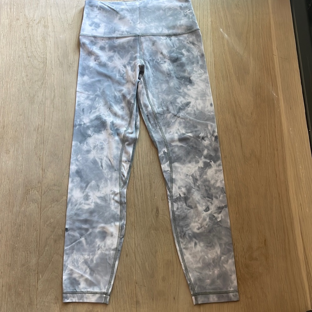 Lulu lemon leggings cropped size 4